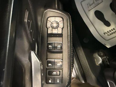 Used 2025 RAM 1500 Laramie w/ Sport Appearance Package AWD/4WD image 14