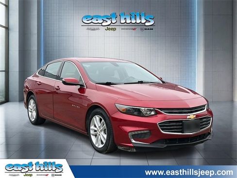 Used 2018 Chevrolet Malibu LT image 1