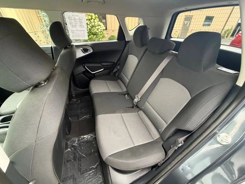 Used 2020 Kia Soul LX FWD image 22