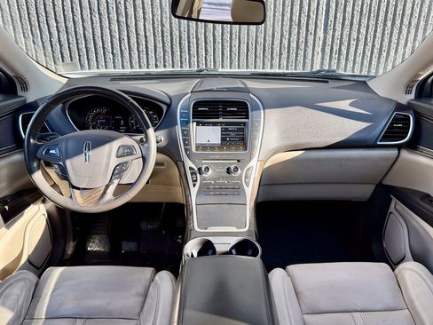 Used 2017 Lincoln MKX Reserve w/ Driver Assistance Package image 35