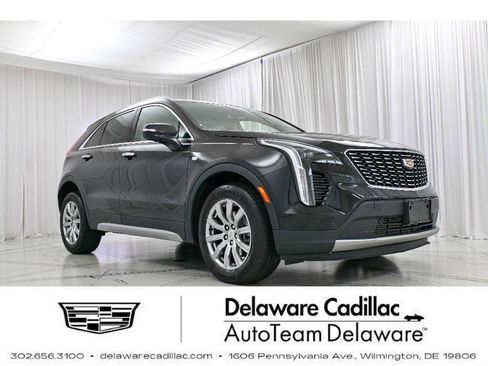 Certified 2023 Cadillac XT4 Premium Luxury image 1