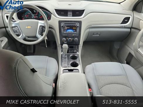 Used 2015 Chevrolet Traverse LT w/ Style and Technology Package FWD image 10
