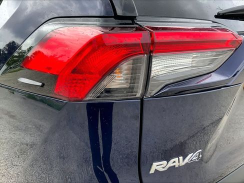 Used 2024 Toyota RAV4 XLE FWD image 28
