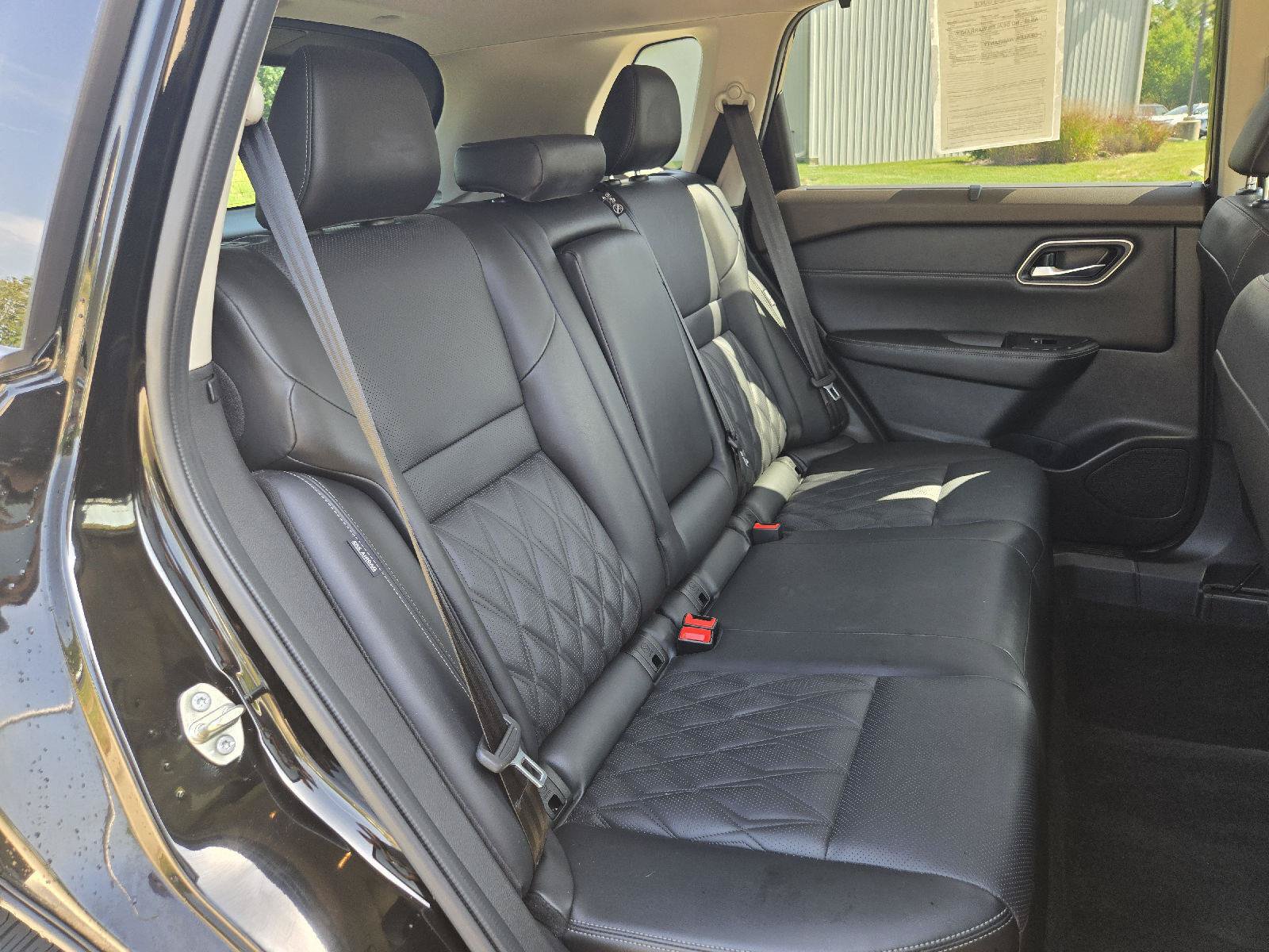 Used 2023 Nissan Rogue Platinum w/ Platinum Premium Package AWD/4WD image 29