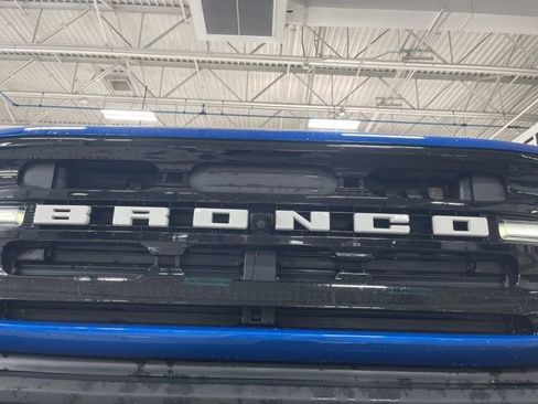 Certified 2023 Ford Bronco Outer Banks AWD/4WD image 15