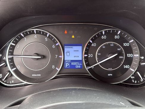 Used 2020 Nissan Armada SL image 8