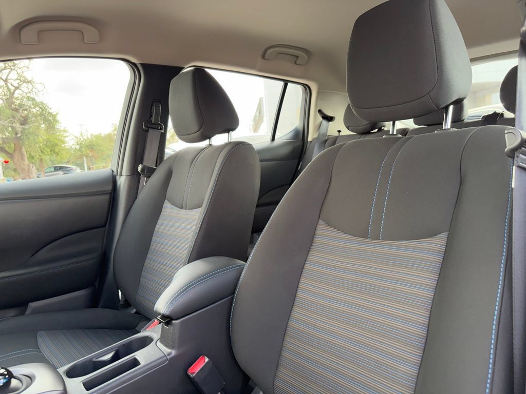 Used 2025 Nissan Leaf S w/ Protection Package FWD image 10