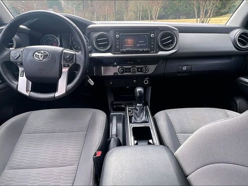 Used 2017 Toyota Tacoma SR5 image 15