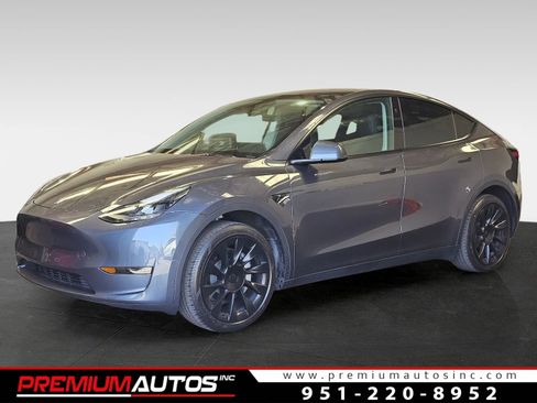 Used 2023 Tesla Model Y 2WD image 1