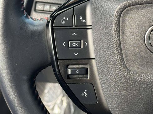 Used 2023 Toyota Prius Prime SE image 18