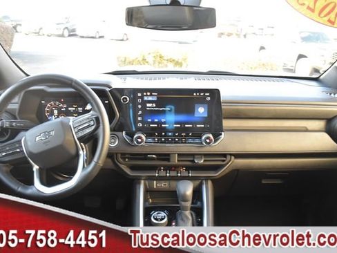 Used 2025 Chevrolet Colorado Trail Boss image 3