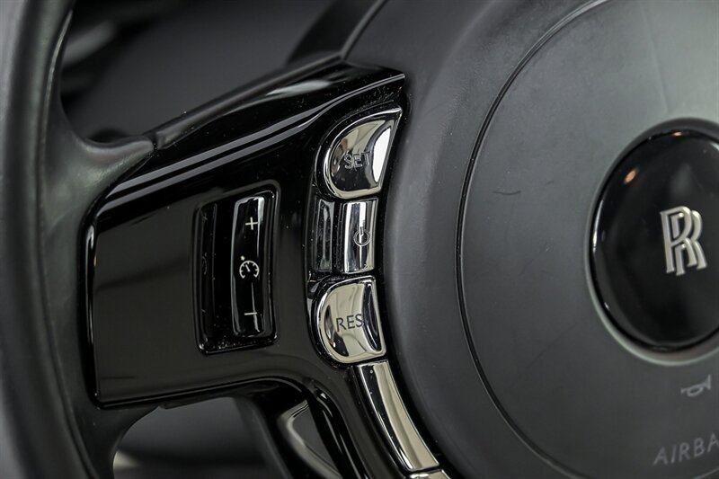 Used 2015 Rolls-Royce Wraith RWD image 24