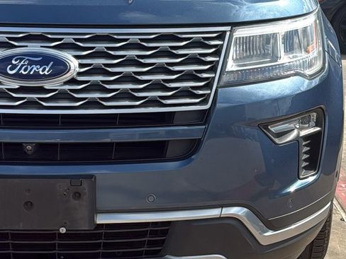 Used 2018 Ford Explorer Platinum AWD/4WD image 10