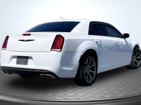 Used 2018 Chrysler 300 Touring w/ Sport Appearance Package image 13