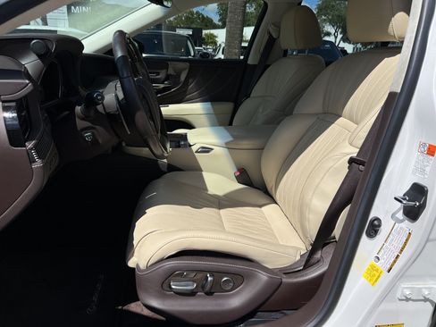 Used 2019 Lexus LS 500 RWD image 16