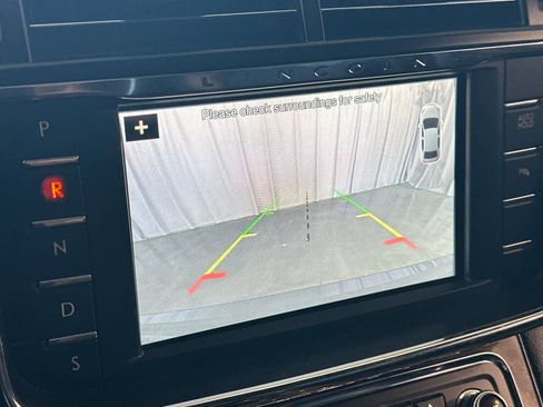 Used 2017 Lincoln Continental Select FWD image 20