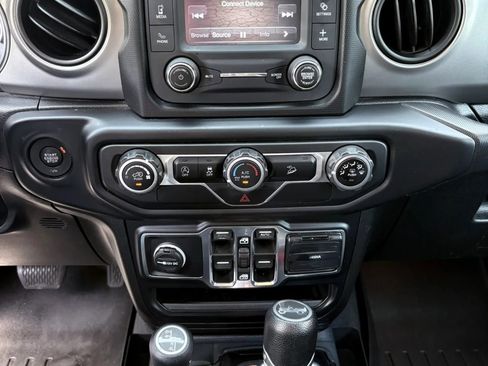 Used 2019 Jeep Wrangler Unlimited Sport S AWD/4WD image 27