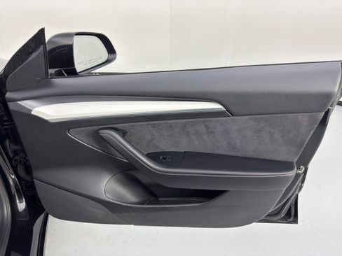 Used 2021 Tesla Model 3 Long Range image 32