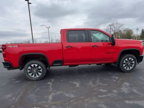 Certified 2021 Chevrolet Silverado 2500 Custom w/ Custom Value Package AWD/4WD image 9