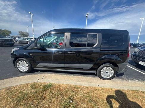 Used 2017 Ford Transit Connect XL FWD image 5