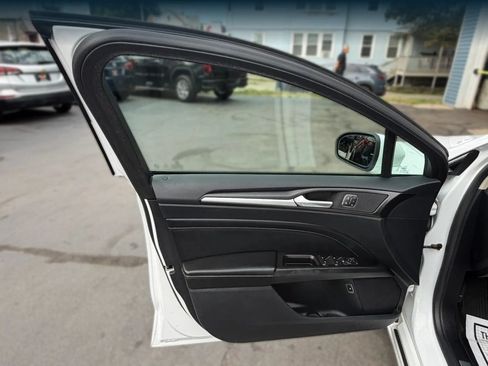 Used 2020 Ford Fusion Titanium FWD image 39