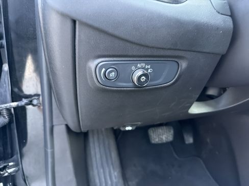 Used 2024 Chevrolet Equinox LT AWD/4WD image 17