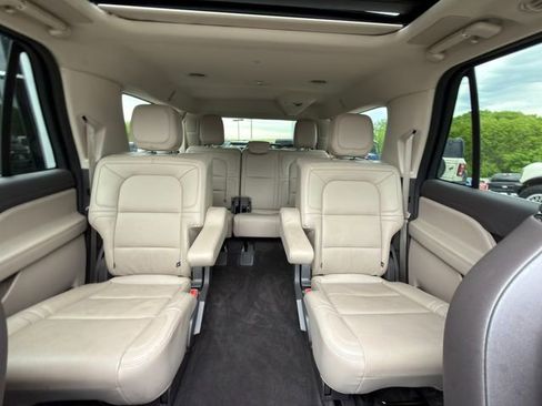 Used 2024 Lincoln Navigator L Reserve AWD/4WD image 39