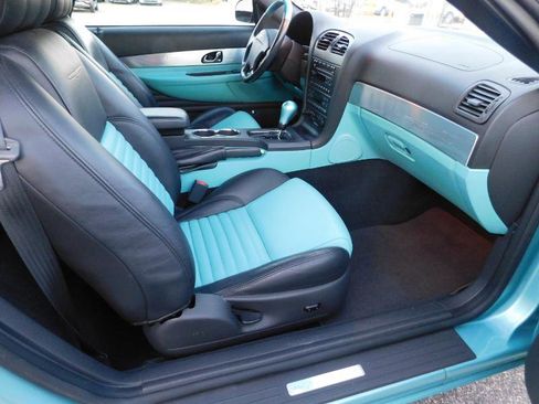 Used 2002 Ford Thunderbird Deluxe image 7