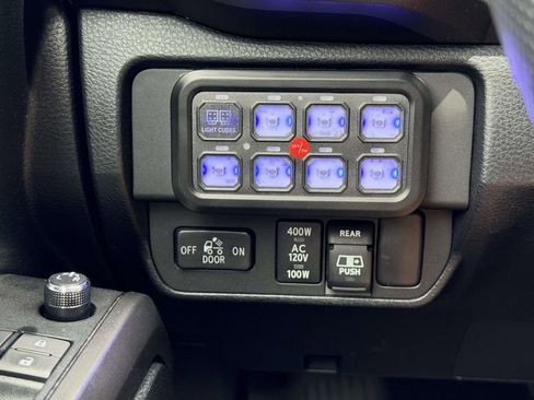 Certified 2017 Toyota Tacoma TRD Off-Road w/ Tow Package (A/T) AWD/4WD image 12