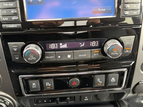 Used 2017 Nissan Titan Platinum Reserve AWD/4WD image 16