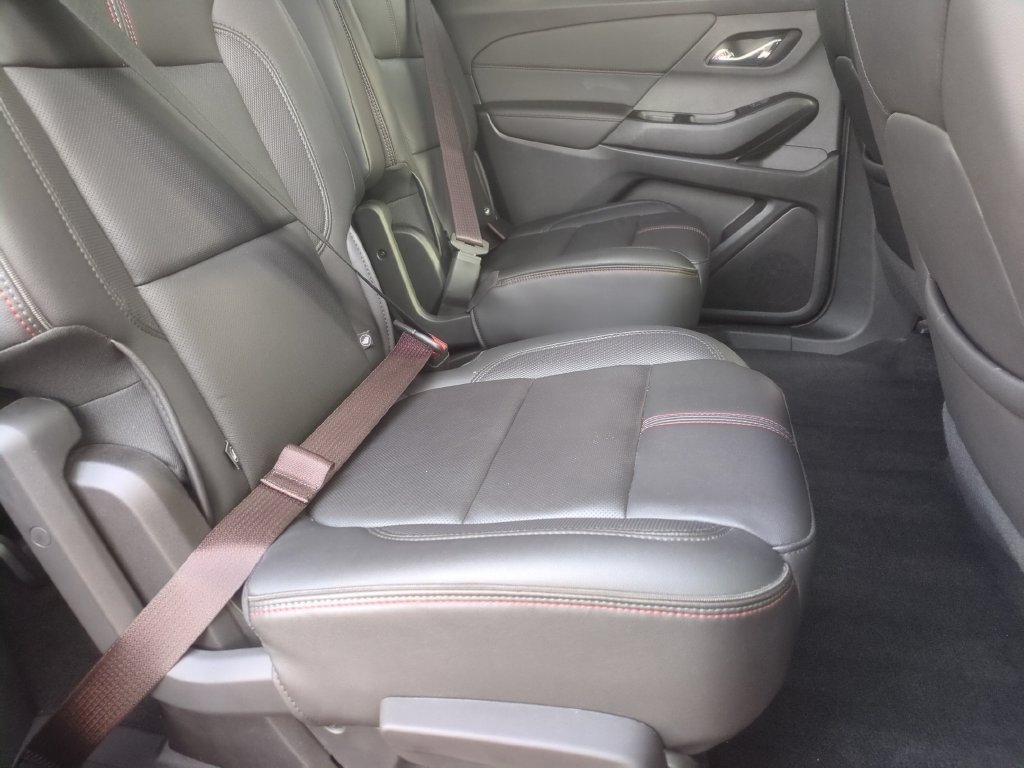 Used 2023 Chevrolet Traverse RS AWD/4WD image 58