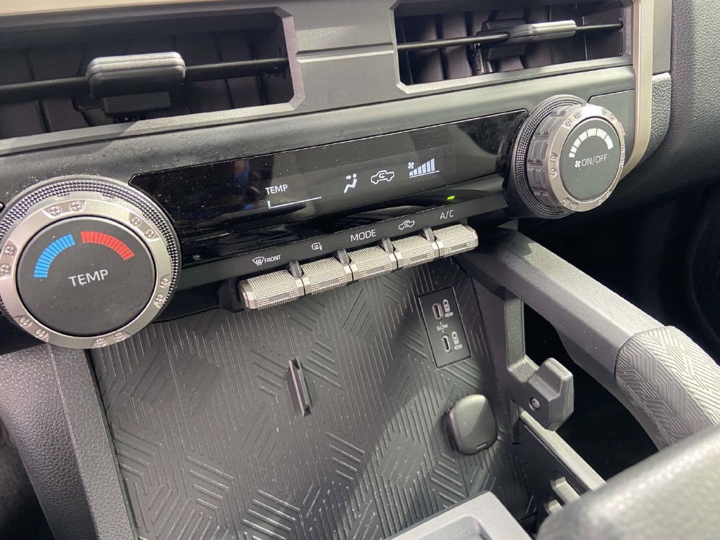 Used 2025 Toyota Tacoma SR5 RWD image 19