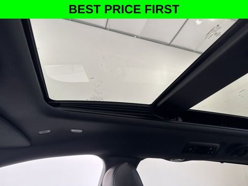 New 2027 Chrysler Pacifica Limited AWD/4WD image 36