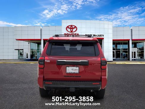 Used 2025 Toyota 4Runner SR5 AWD/4WD image 4