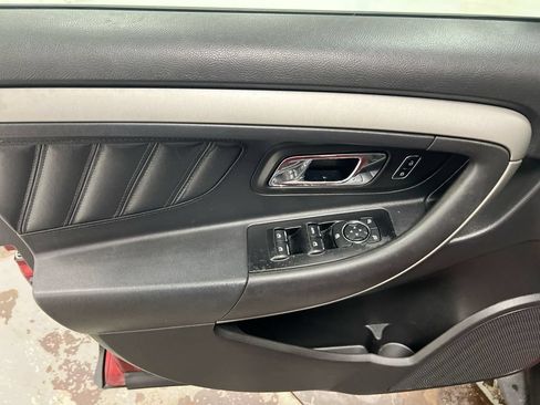 Used 2014 Ford Taurus SEL FWD image 19