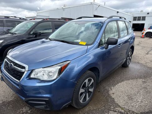 Used 2017 Subaru Forester 2.5i w/ Alloy Wheel Package AWD/4WD image 1