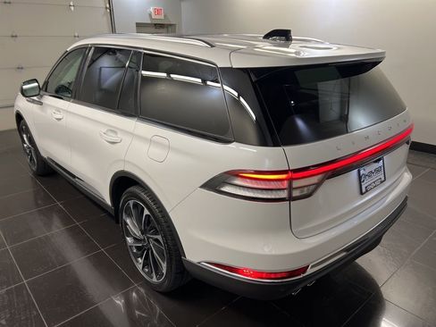 New 2026 Lincoln Aviator Reserve AWD/4WD image 4