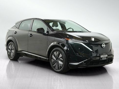 Used 2024 Nissan Ariya AWD image 7