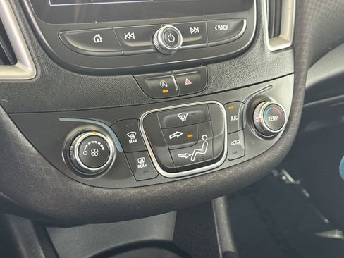 Used 2021 Chevrolet Malibu RS image 24