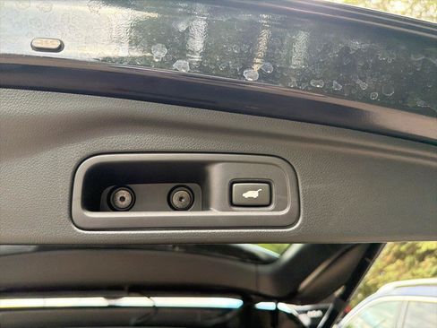 Used 2022 Honda Pilot TrailSport image 12