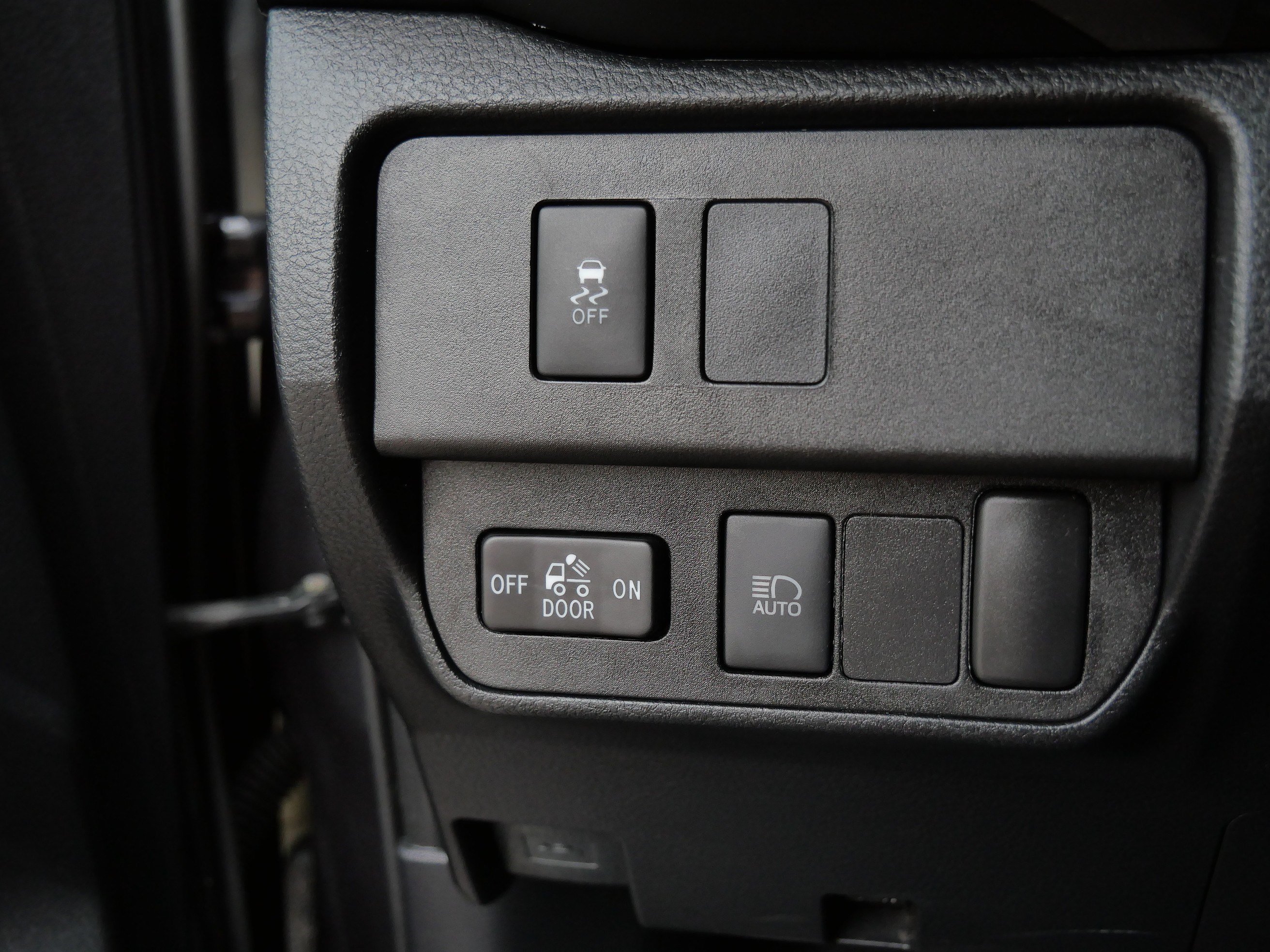 Certified 2020 Toyota Tacoma SR5 AWD/4WD image 27