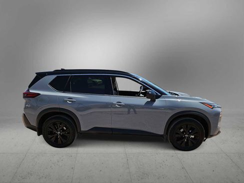 Used 2023 Nissan Rogue SV w/ SV Premium B Package AWD/4WD image 9