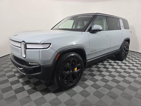 Used 2024 Rivian R1S Adventure AWD/4WD image 1