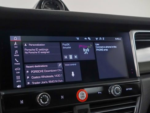 Used 2025 Porsche Macan image 30