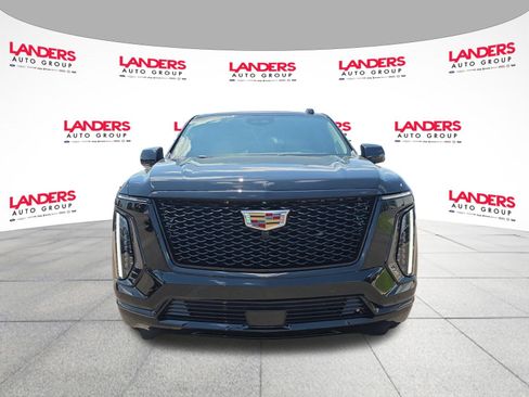 Used 2026 Cadillac Escalade Platinum Sport w/ LPO, Floor Liner Package AWD/4WD image 8