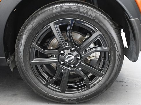 Used 2023 Nissan Kicks SR FWD image 20