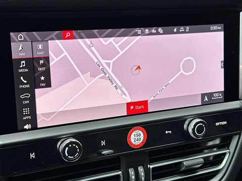 New 2025 Porsche Macan image 36