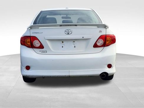 Used 2010 Toyota Corolla image 4