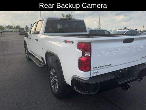 Used 2024 Chevrolet Silverado 2500 Custom w/ Custom Value Package image 9