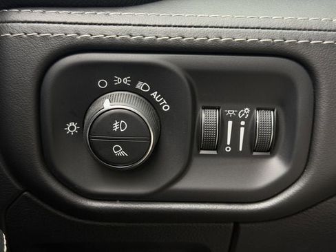 Used 2023 RAM 1500 Limited AWD/4WD image 24